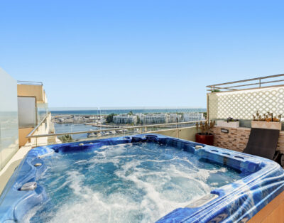 3 Bedroom Penthouse, Living Room To Outdoor Balcony Access, Hot Tub, Ocean and Marina Views, Aquamar Apartment 601